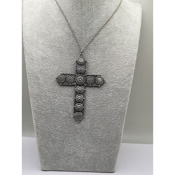Vintage Pewter Cross Pendant Necklace 16 Inch Chain Religious Jewelry - Picture 1 of 7
